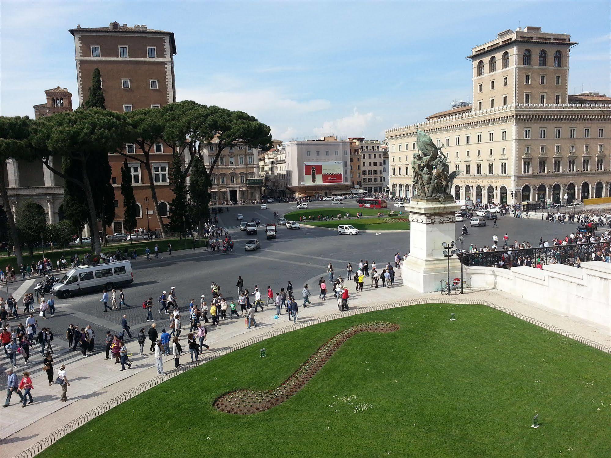 Alloggio Re Di Roma Exterior photo